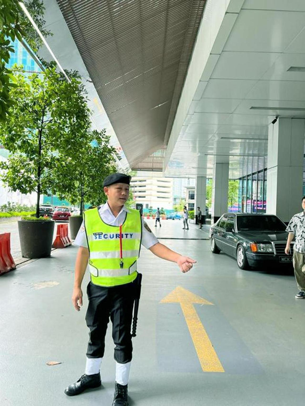 Klcc Beyond Hospitality Suites Platinum Kuala Lumpur Exterior photo